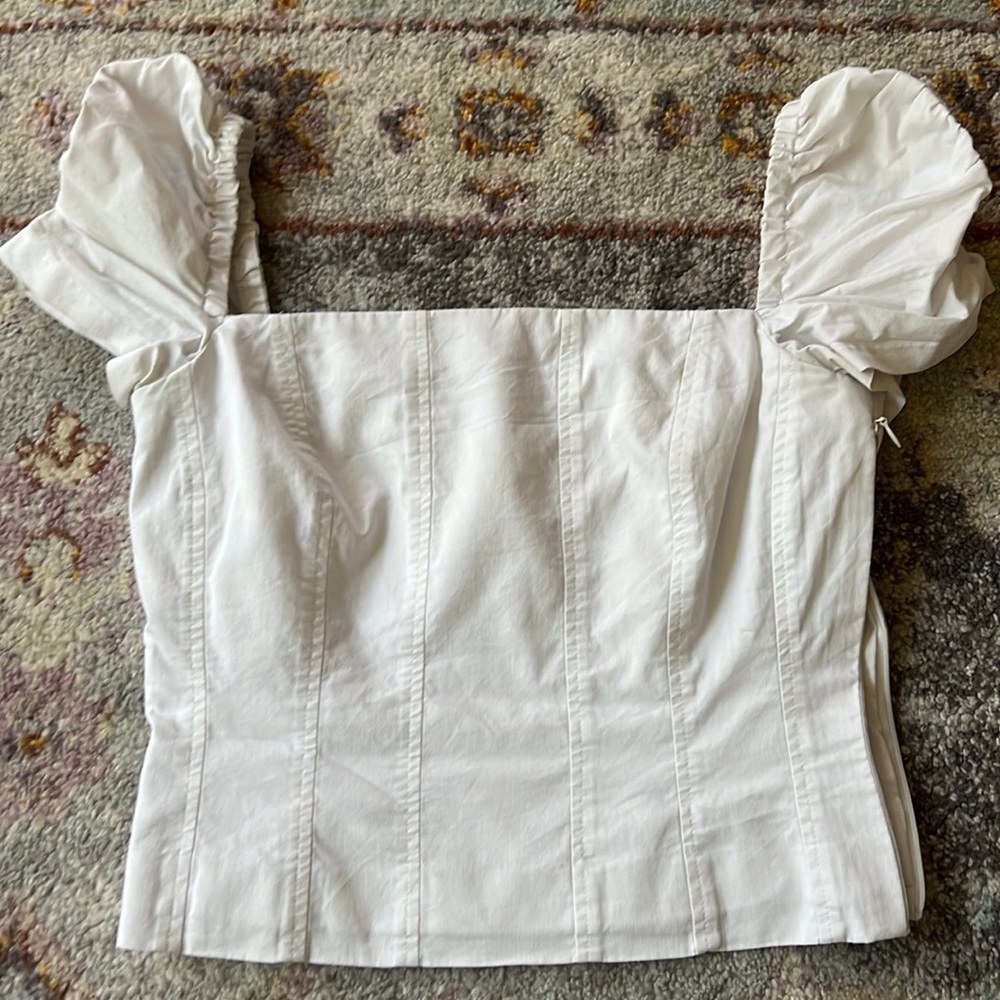 GB white, side zip top